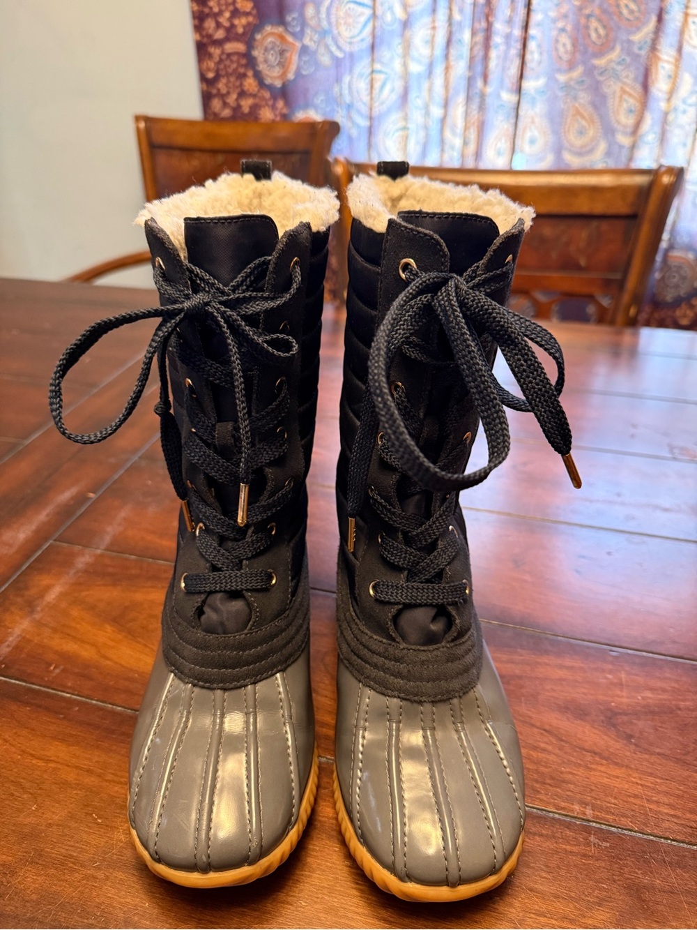 Vintage Y2K Marc by Marc Jacobs Navy Blue&Gray Winter Lace-Up Duck Boots!